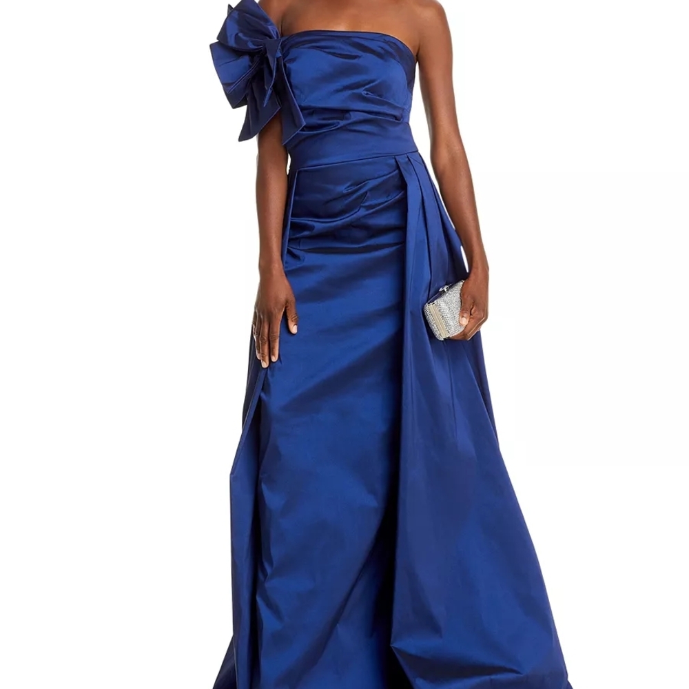 Elegant One-Shoulder Royal Blue Gown